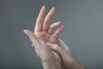 Sol Avuç İçi Kaşınması Belirtileri ve Tedavisi